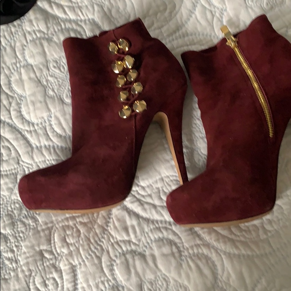 Vince Canute booties like brand new